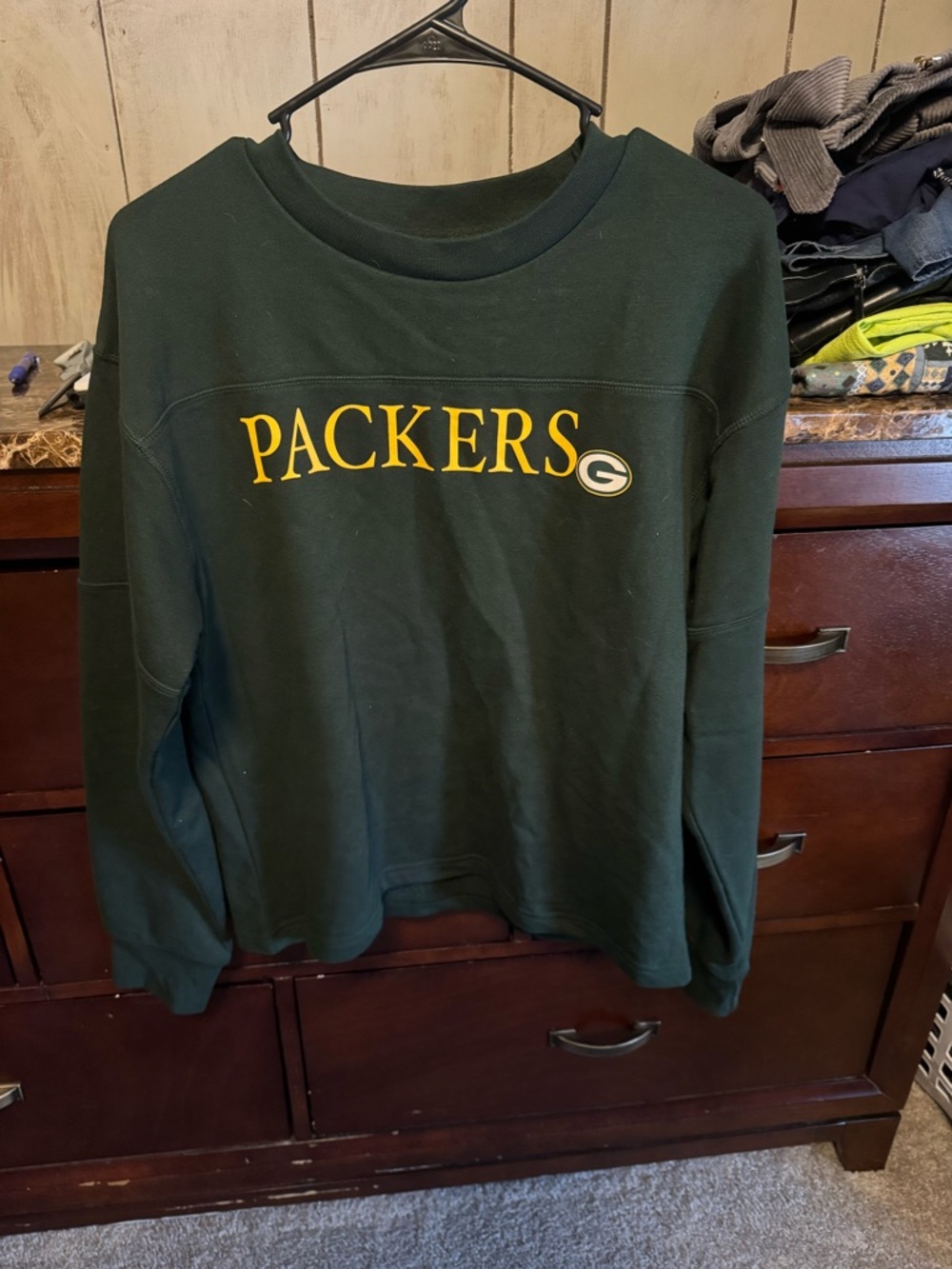 NFL Green Packers Crewneck Sweatshirt with Yellow Logo